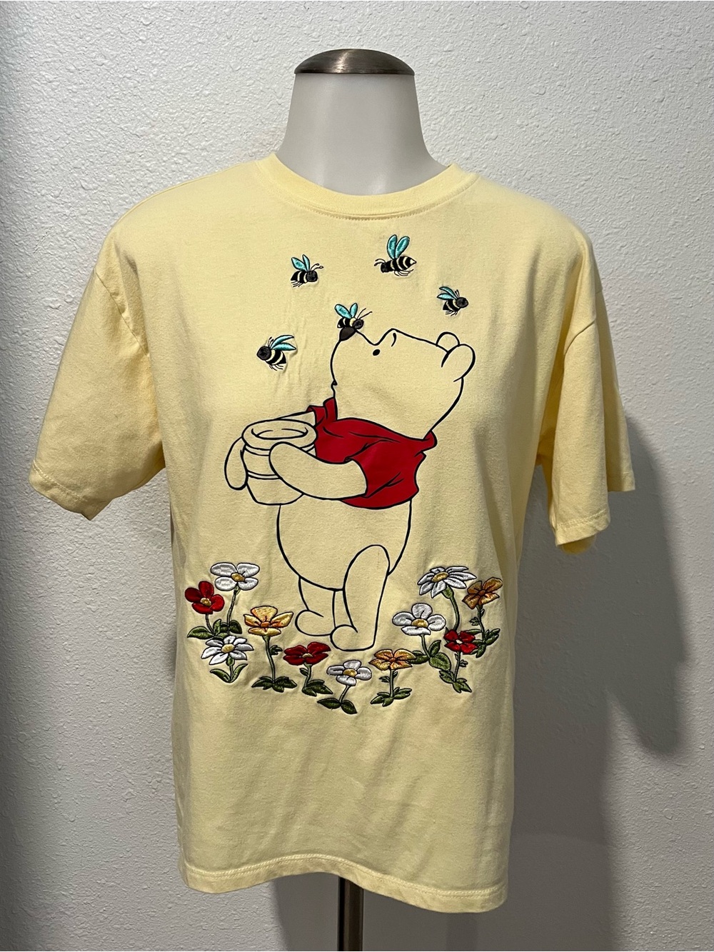Disney Winnie the Pooh Embroidered Shirt Size Small